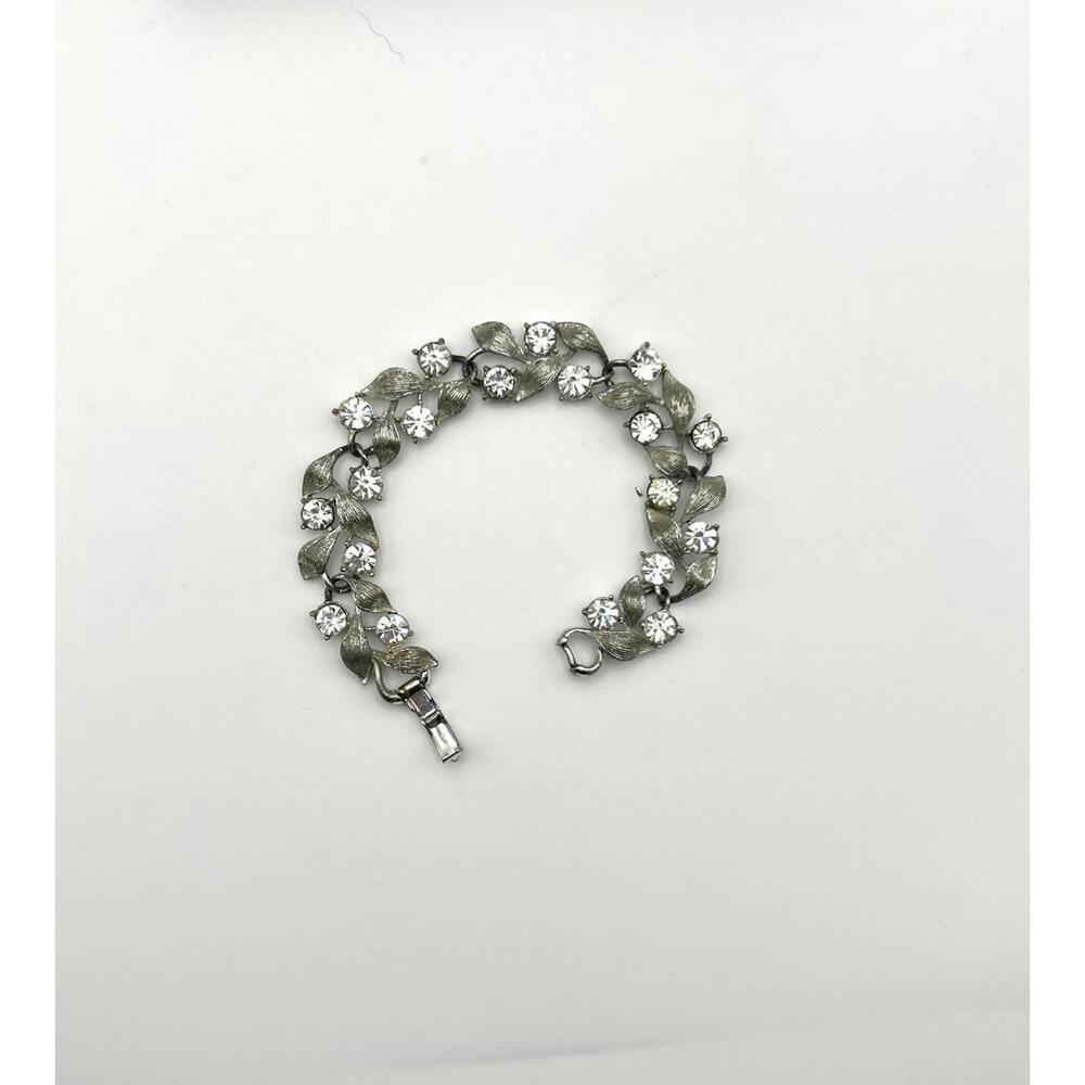 Vintage Rhinestone Bracelet Silver Textured Leaf-Inspired Design Link